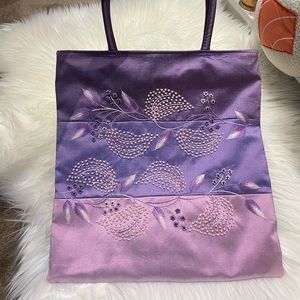 Stunning unbranded tote embroidered beaded design